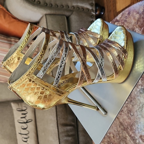 Michael Kors Maddie platform - Picture 1 of 7